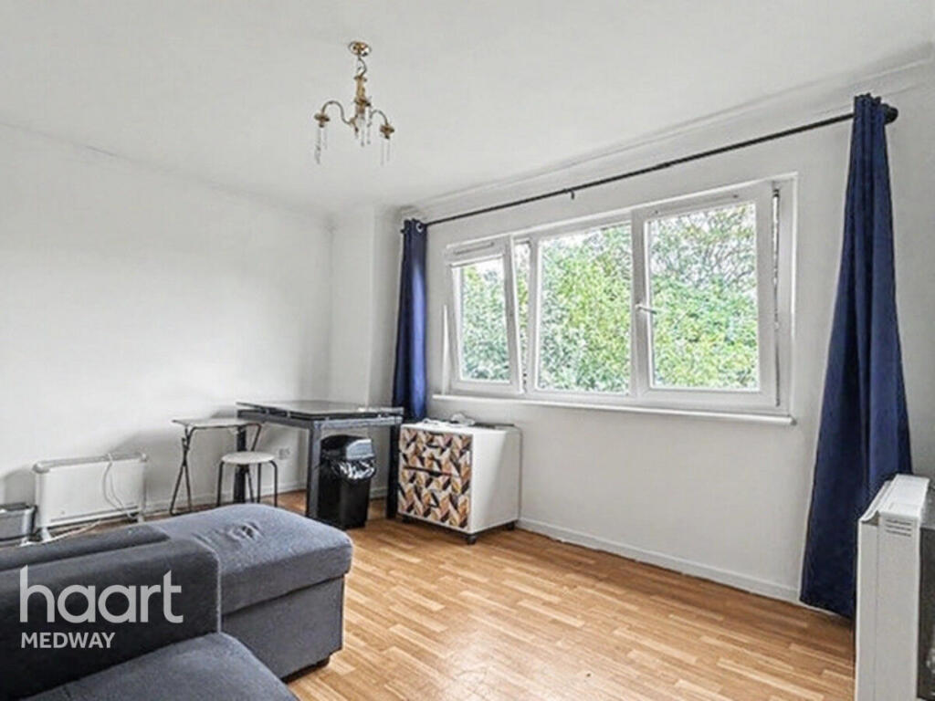 2 bed Apartment for rent in Rochester. From haart - Strood