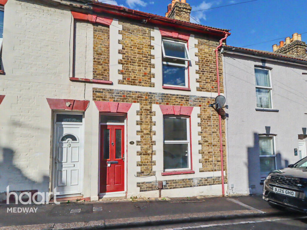 3 bed Mid Terraced House for rent in Rochester. From haart - Strood 3 bed Mid Terraced House for rent in Rochester. From haart - Strood