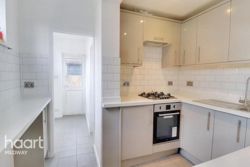 3 bed End of Terrace for rent in Lower Twydall. From haart - Strood 3 bed End of Terrace for rent in Lower Twydall. From haart - Strood