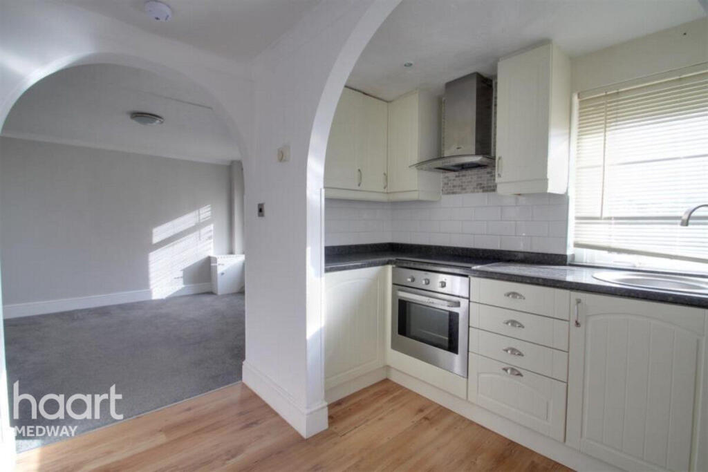 2 bed Mid Terraced House for rent in Rochester. From haart - Strood