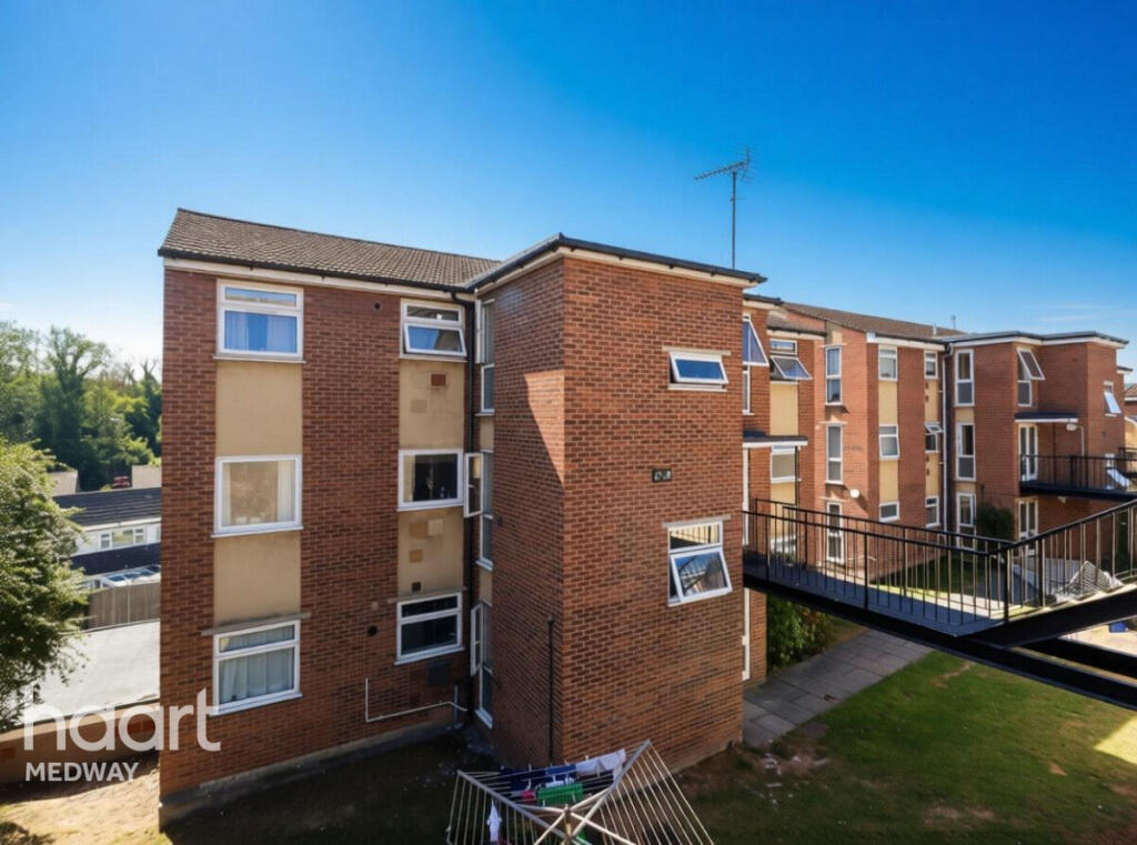 2 bed Apartment for rent in Rochester. From haart - Strood