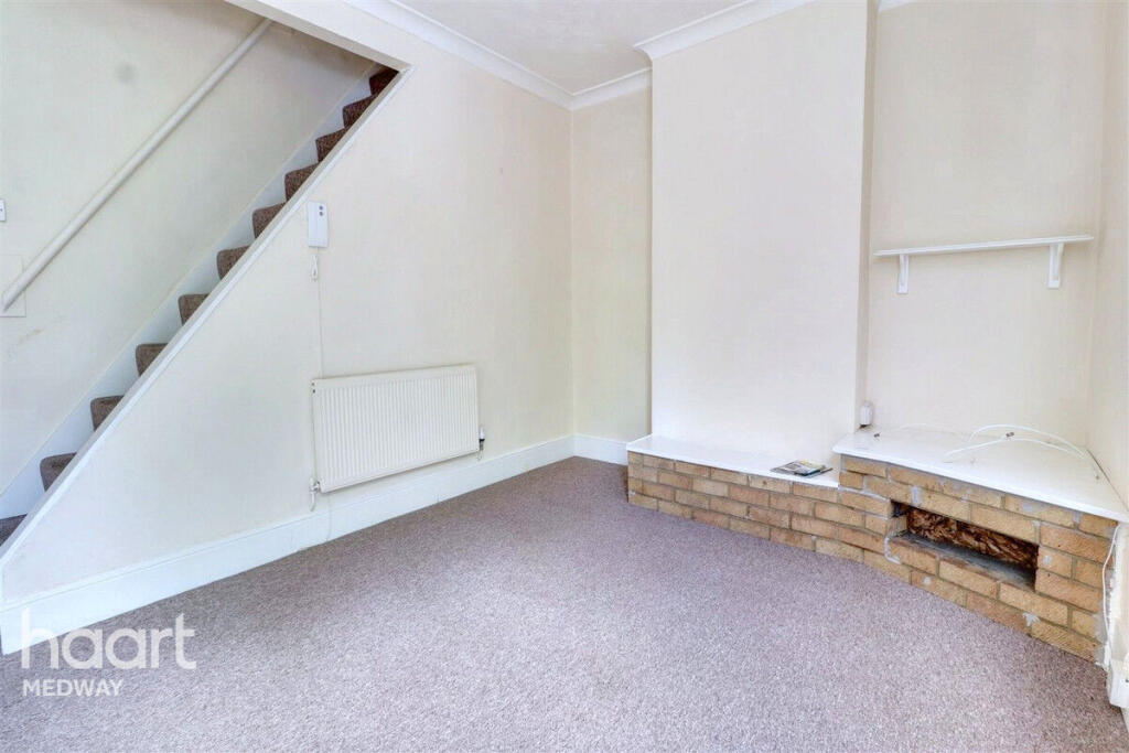 2 bed Mid Terraced House for rent in Gillingham. From haart - Strood