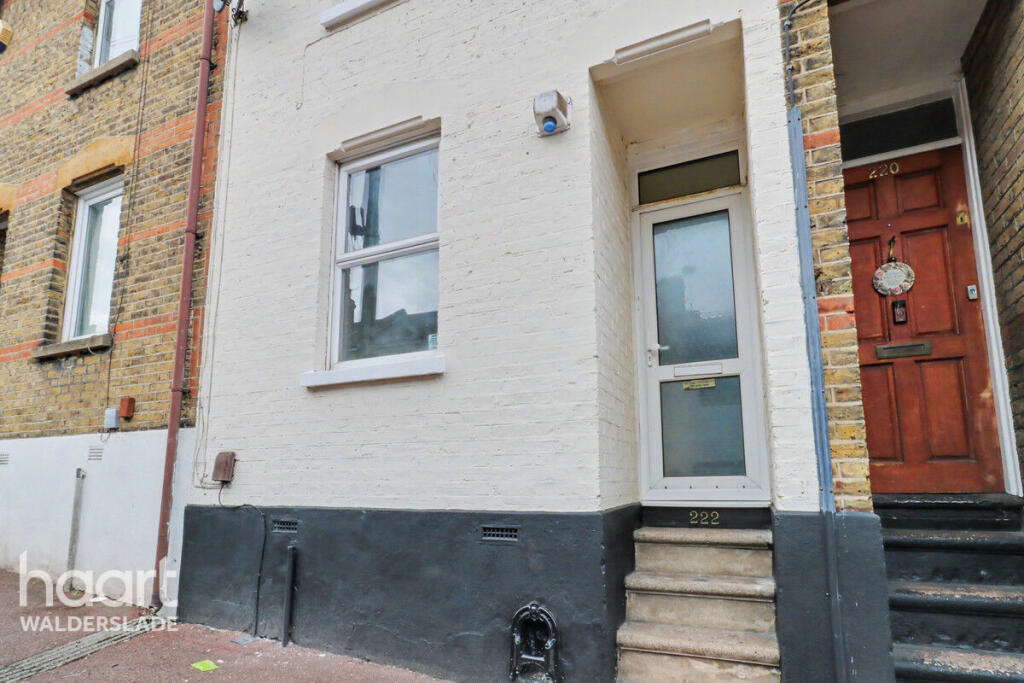 2 bed Mid Terraced House for rent in Chatham. From haart - Walderslade 2 bed Mid Terraced House for rent in Chatham. From haart - Walderslade
