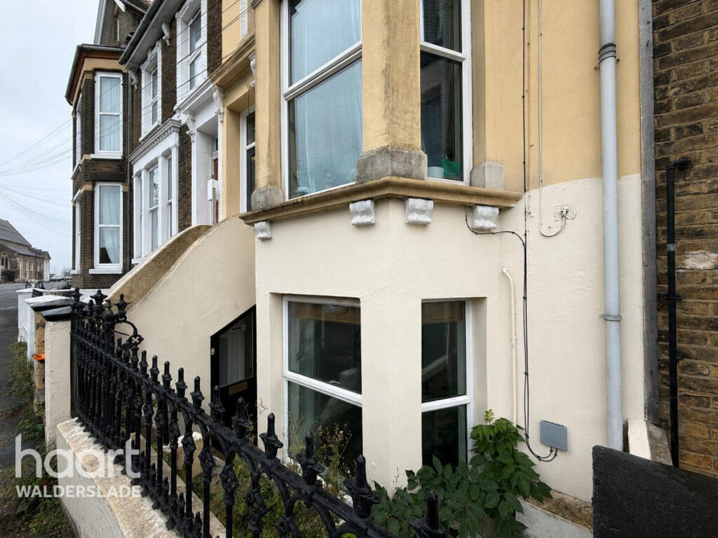 1 bed Apartment for rent in Sheerness. From haart - Walderslade 1 bed Apartment for rent in Sheerness. From haart - Walderslade