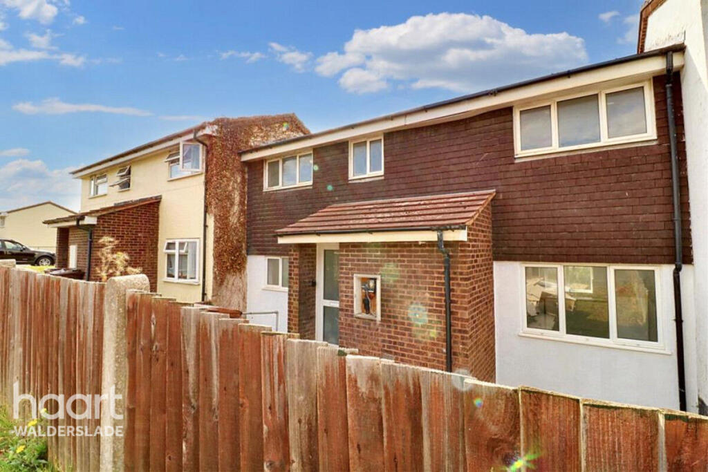 3 bed Mid Terraced House for rent in Chatham. From haart - Walderslade 3 bed Mid Terraced House for rent in Chatham. From haart - Walderslade