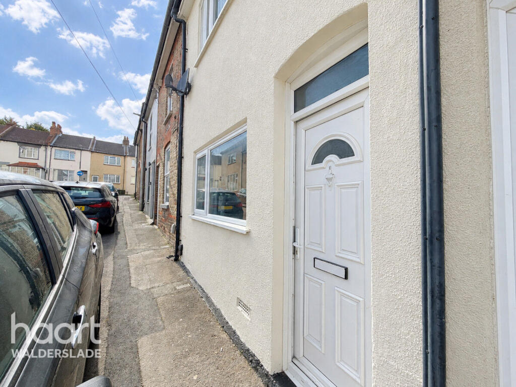 3 bed Mid Terraced House for rent in Chatham. From haart - Walderslade