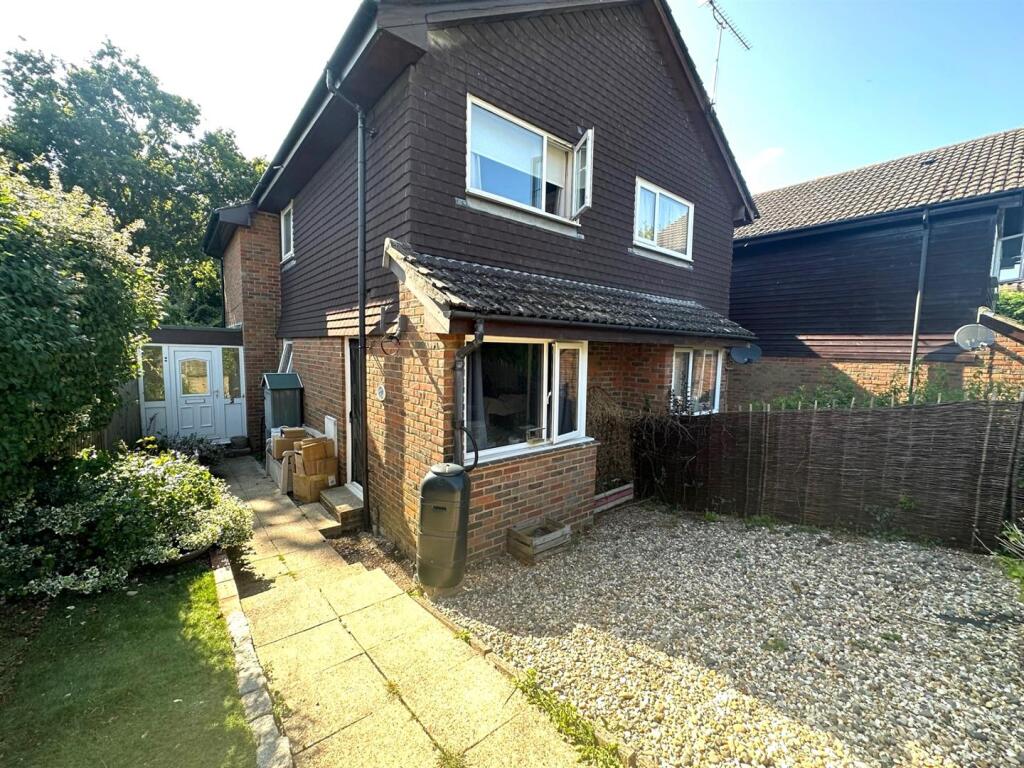 1 bed Semi Detached for rent in Marden. From Simon Miller & Company - Malling 1 bed Semi Detached for rent in Marden. From Simon Miller & Company - Malling