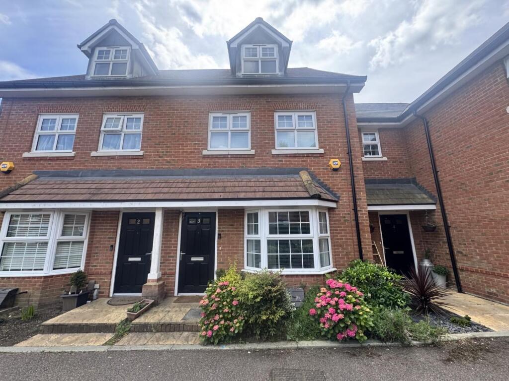 4 bed Town House for rent in . From Simon Miller & Company - Malling 4 bed Town House for rent in . From Simon Miller & Company - Malling