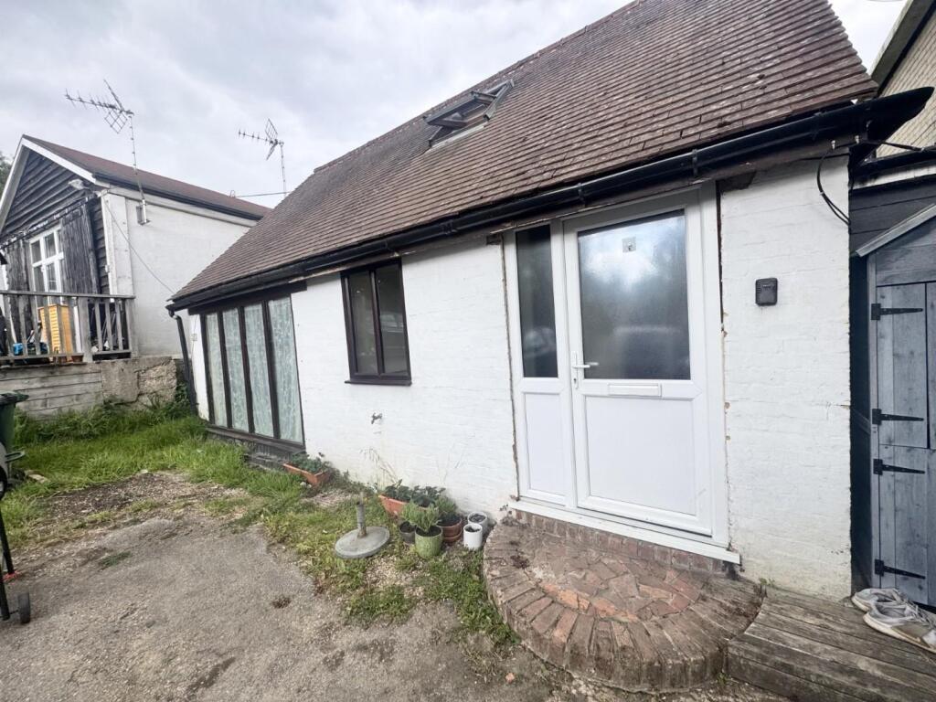 1 bed Bungalow for rent in Sutton Valence. From Simon Miller & Company - Malling