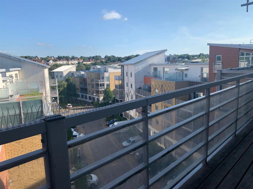 1 bed Apartment for rent in Maidstone. From Simon Miller & Company - Malling