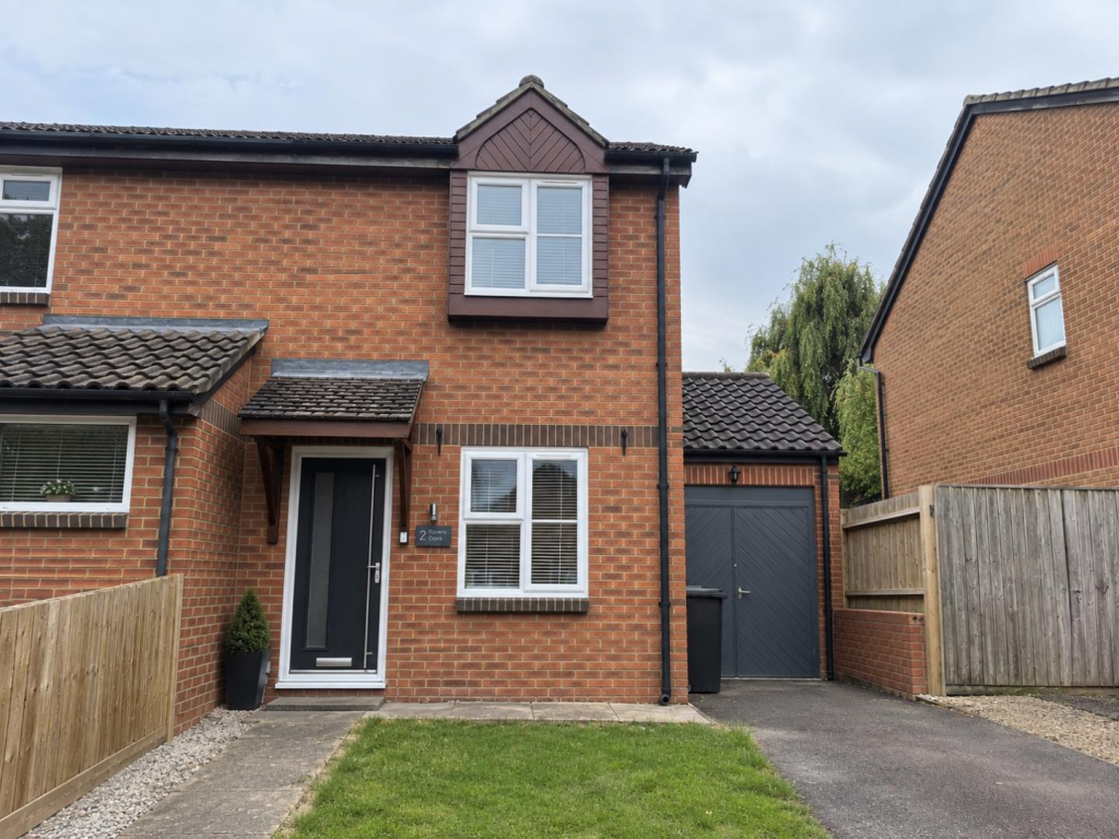 2 bed Semi Detached for rent in Maidstone. From Simon Miller & Company - Malling 2 bed Semi Detached for rent in Maidstone. From Simon Miller & Company - Malling