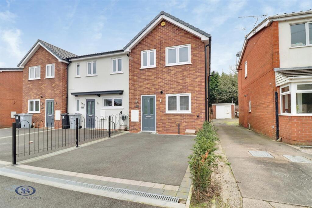 3 bed Detached for rent in Stoke-on-Trent. From Stephenson Browne Ltd - Alsager