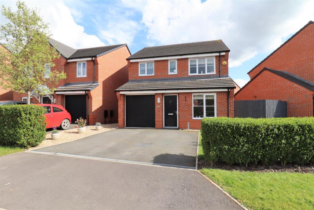 3 bed Detached for rent in Coppenhall Moss. From Stephenson Browne Ltd - Crewe 3 bed Detached for rent in Coppenhall Moss. From Stephenson Browne Ltd - Crewe