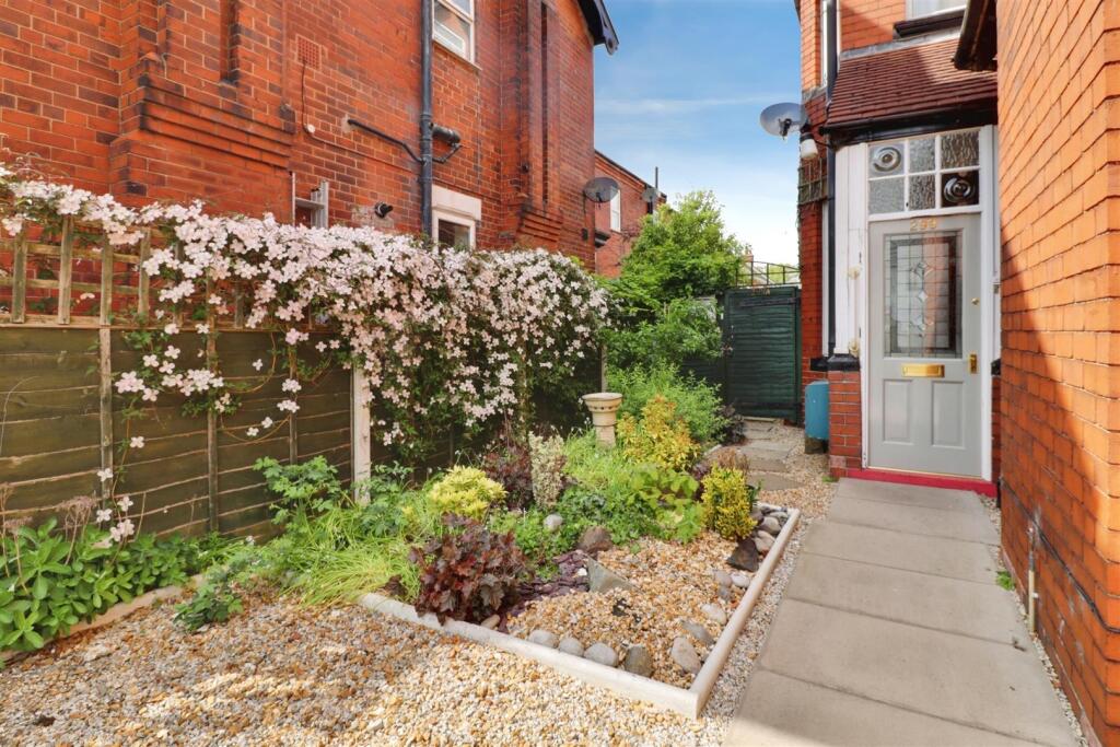 3 bed Detached for rent in Crewe. From Stephenson Browne Ltd - Crewe 3 bed Detached for rent in Crewe. From Stephenson Browne Ltd - Crewe