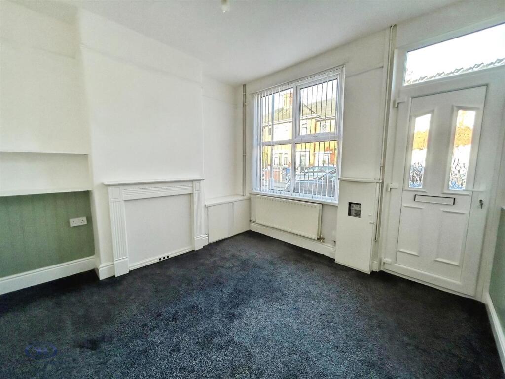 2 bed Mid Terraced House for rent in Stoke-on-Trent. From Stephenson Browne Ltd - Newcastle Under Lyme