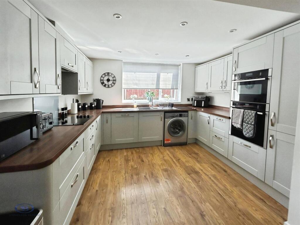 2 bed Bungalow for rent in Stoke-on-Trent. From Stephenson Browne Ltd - Newcastle Under Lyme