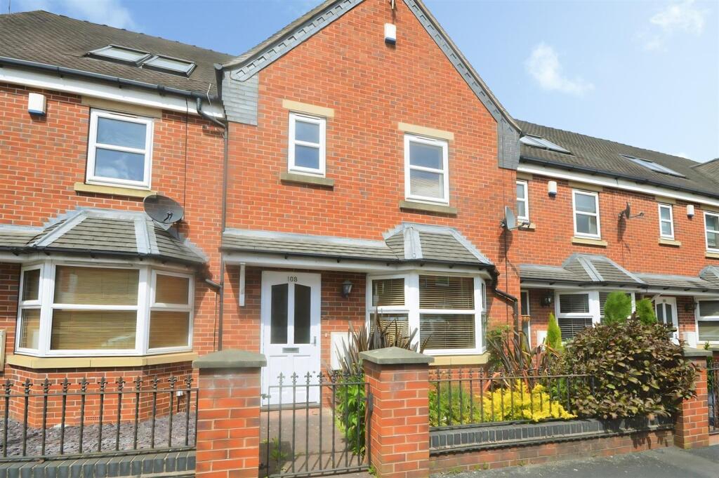 3 bed Town House for rent in Newcastle-under-Lyme. From Stephenson Browne Ltd - Newcastle Under Lyme