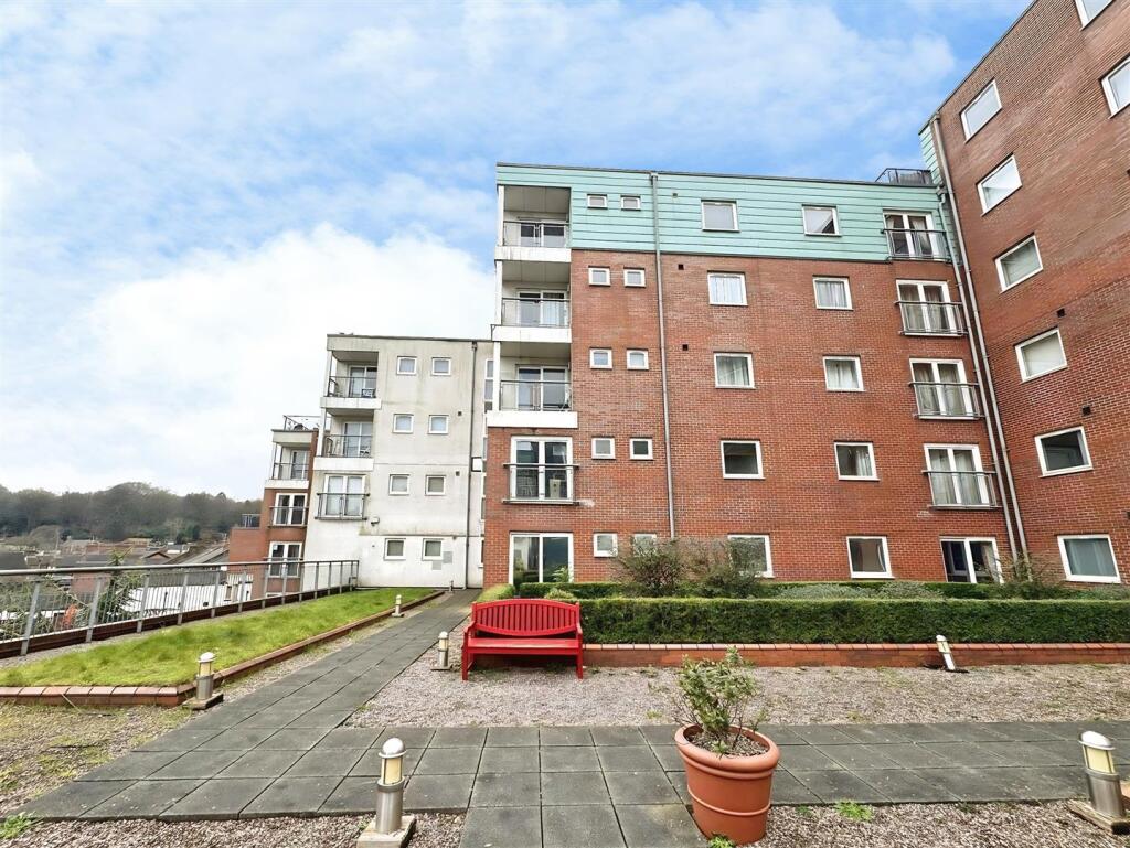 2 bed Apartment for rent in Newcastle-under-Lyme. From Stephenson Browne Ltd - Newcastle Under Lyme