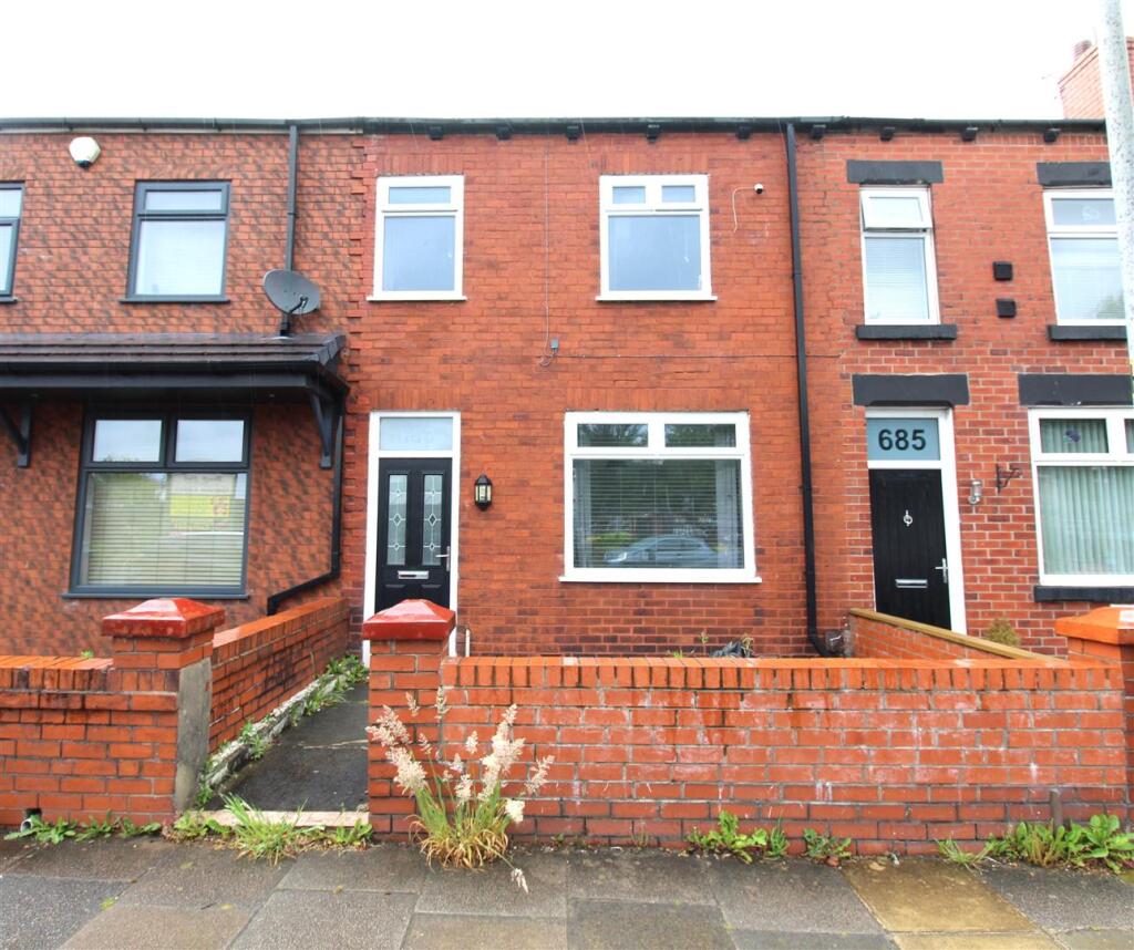 3 bed Semi Detached for rent in Bolton. From Redman Casey - Horwich 3 bed Semi Detached for rent in Bolton. From Redman Casey - Horwich