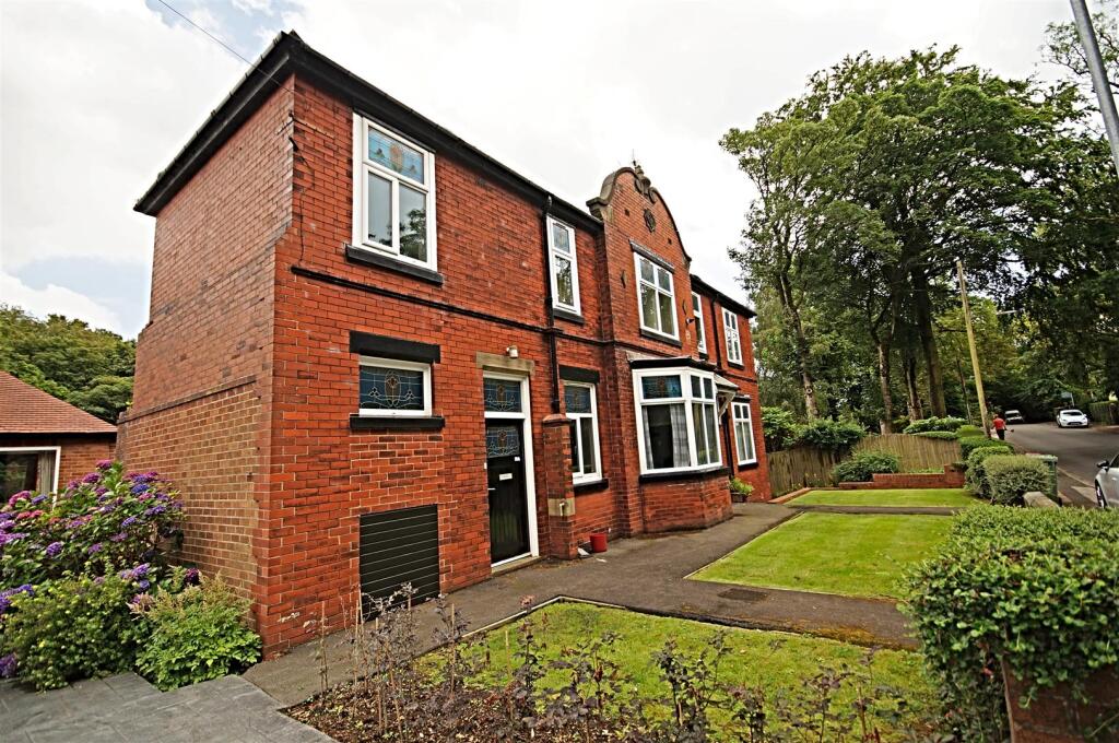 2 bed Apartment for rent in Bolton. From Redman Casey - Horwich