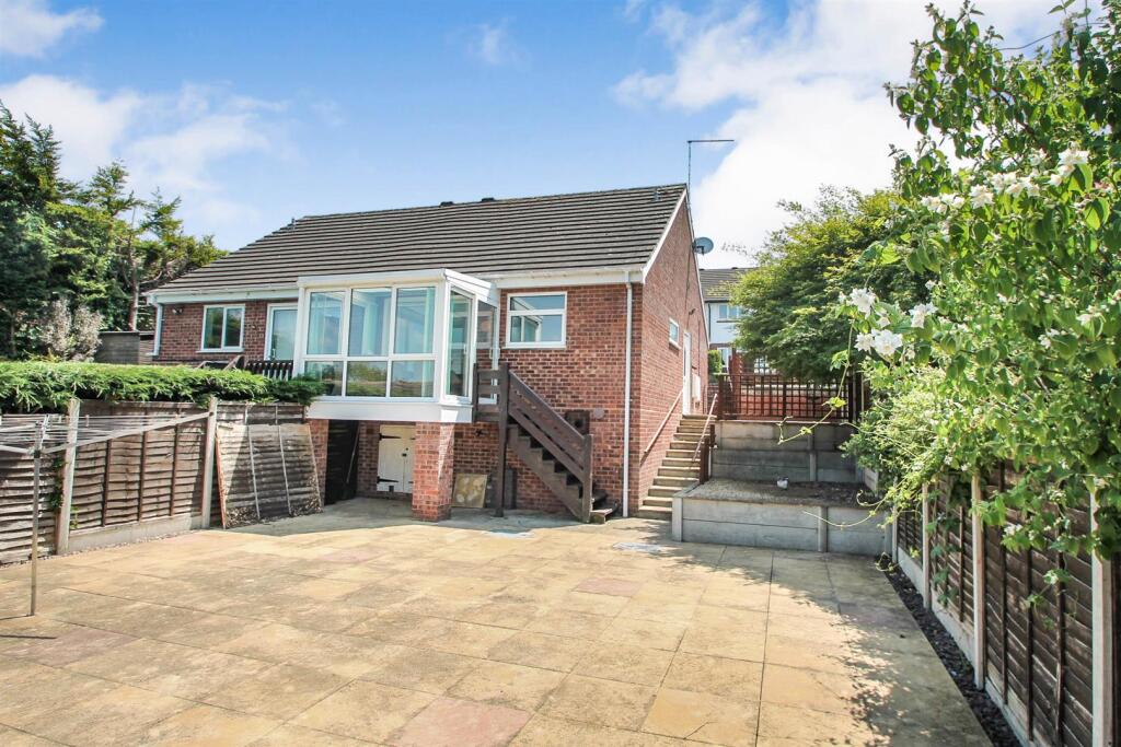 2 bed Semi-detached bungalow for rent in Rockgreen. From Samuel Wood - Shrewsbury 2 bed Semi-detached bungalow for rent in Rockgreen. From Samuel Wood - Shrewsbury