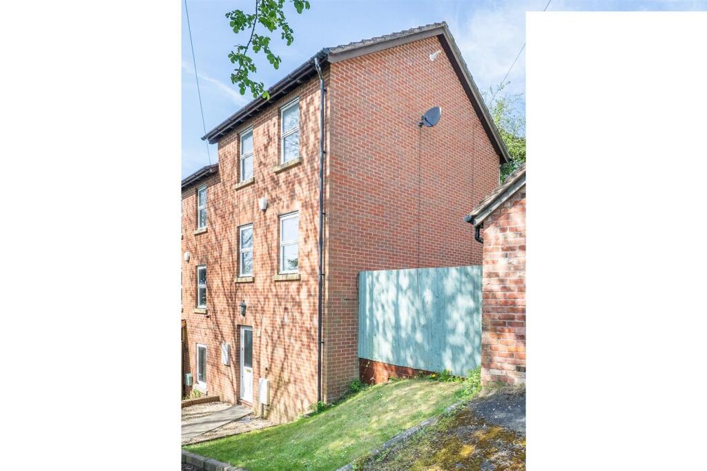 2 bed Semi Detached for rent in Ludlow. From Samuel Wood - Shrewsbury 2 bed Semi Detached for rent in Ludlow. From Samuel Wood - Shrewsbury