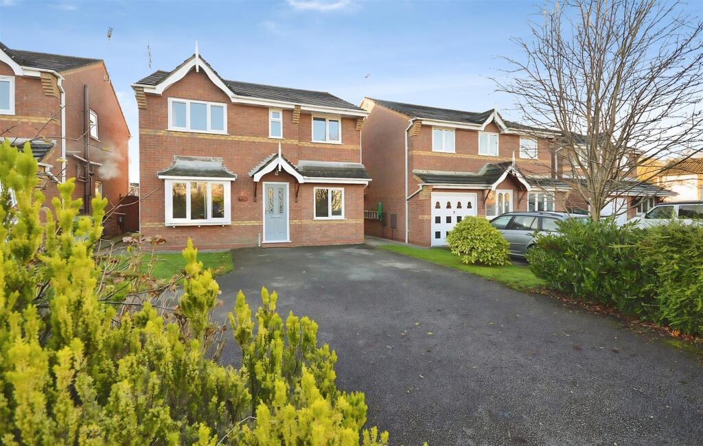 4 bed Detached for rent in Ettiley Heath. From Stephenson Browne Ltd - Sandbach 4 bed Detached for rent in Ettiley Heath. From Stephenson Browne Ltd - Sandbach