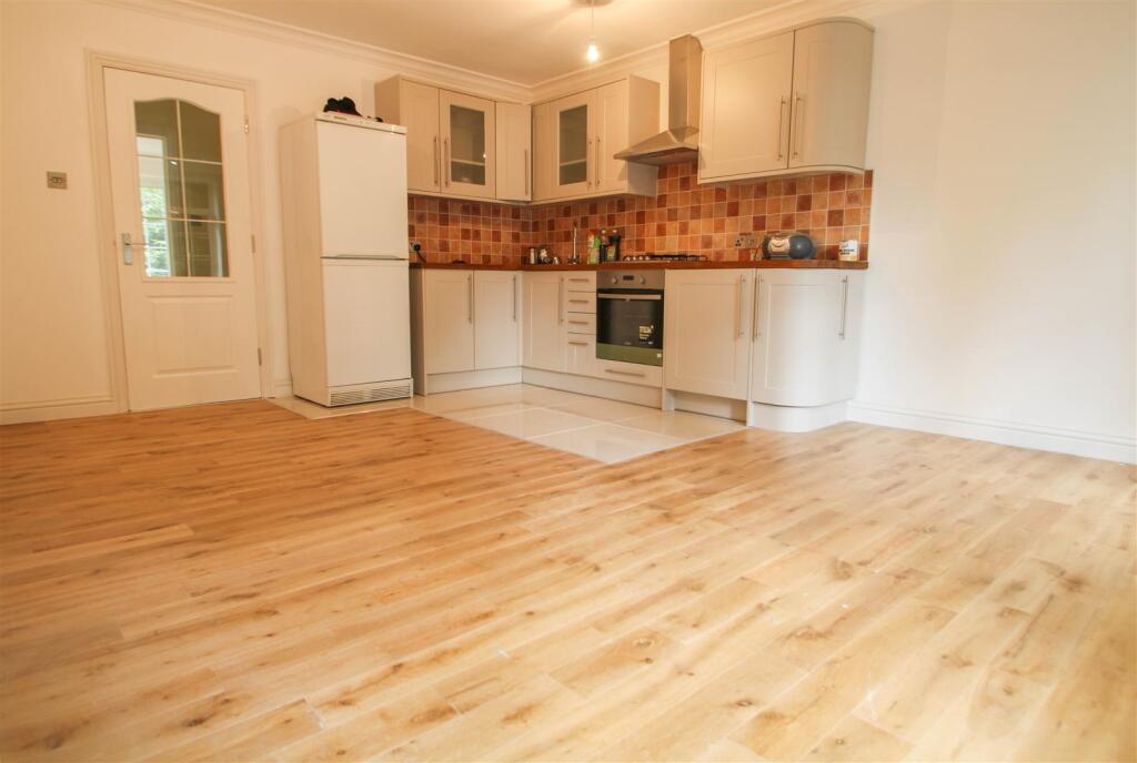 1 bed Apartment for rent in Camberley. From Waterfords - Yateley