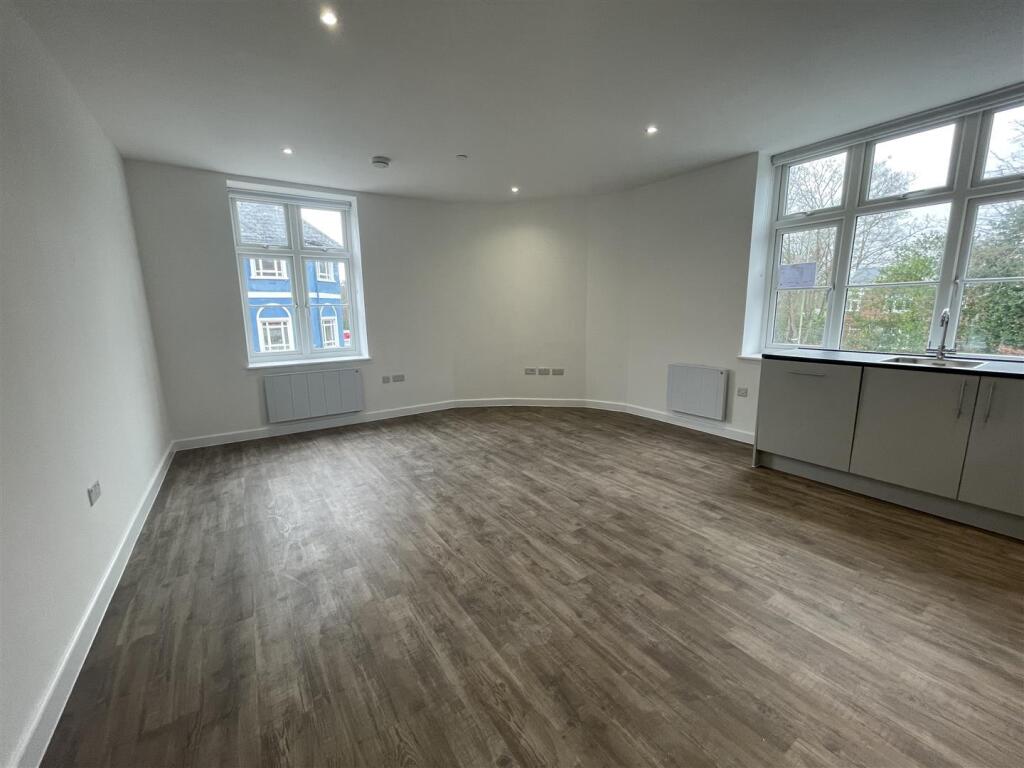 1 bed Apartment for rent in Camberley. From Waterfords - Yateley 1 bed Apartment for rent in Camberley. From Waterfords - Yateley