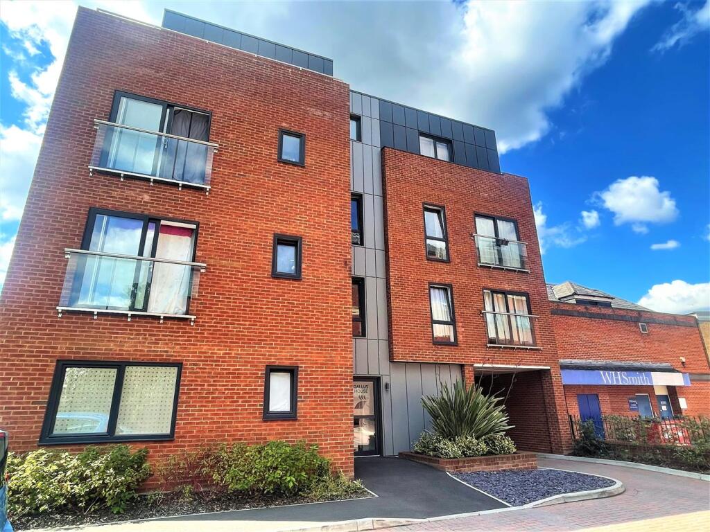 2 bed Apartment for rent in Camberley. From Waterfords - Yateley 2 bed Apartment for rent in Camberley. From Waterfords - Yateley