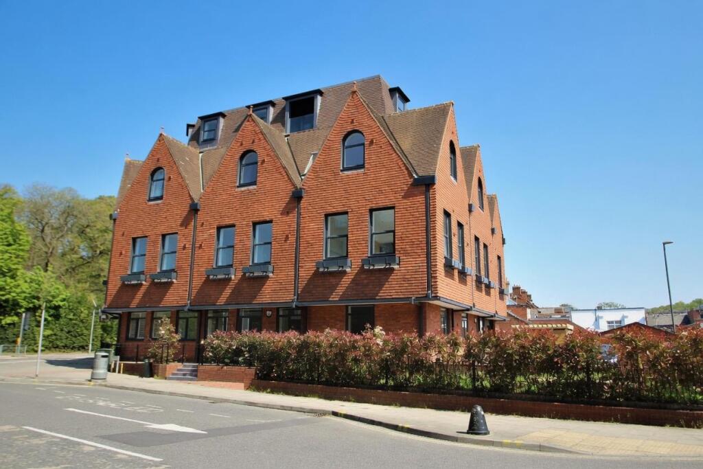1 bed Apartment for rent in Camberley. From Waterfords - Yateley