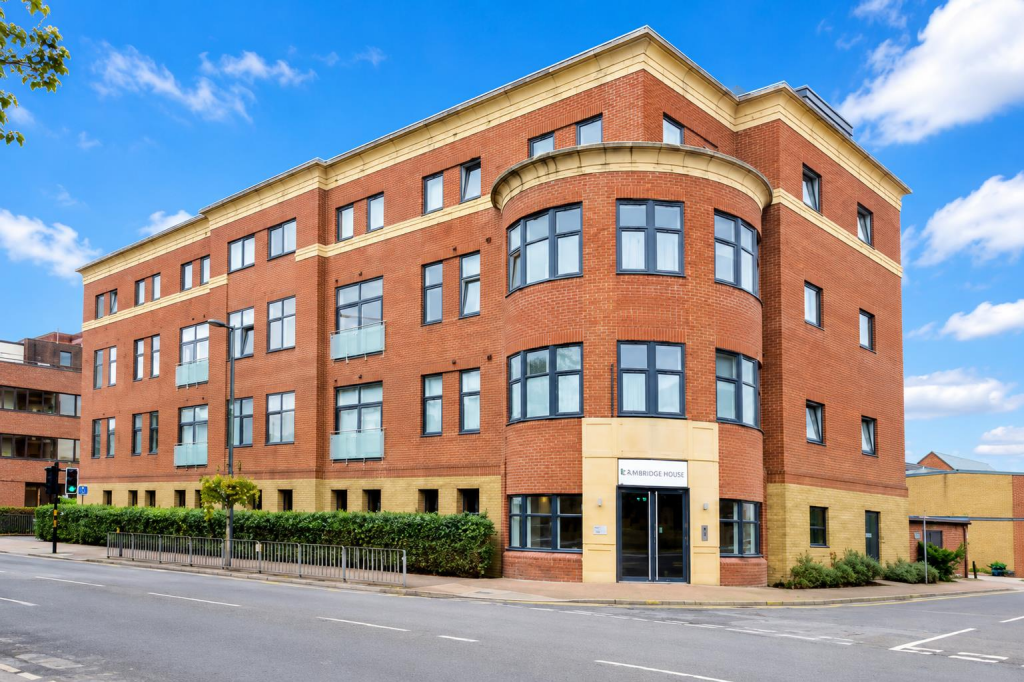 1 bed House (unspecified) for rent in Camberley. From Waterfords - Yateley