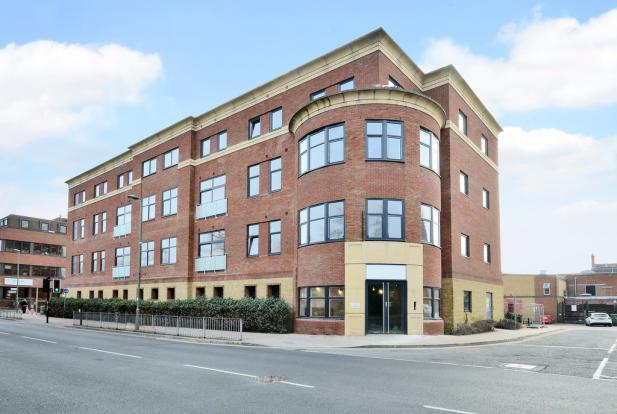 1 bed Apartment for rent in Camberley. From Waterfords - Yateley