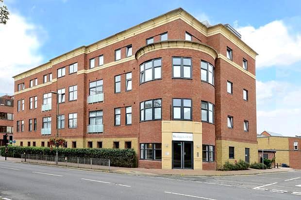 2 bed Barn Conversion for rent in Camberley. From Waterfords - Yateley
