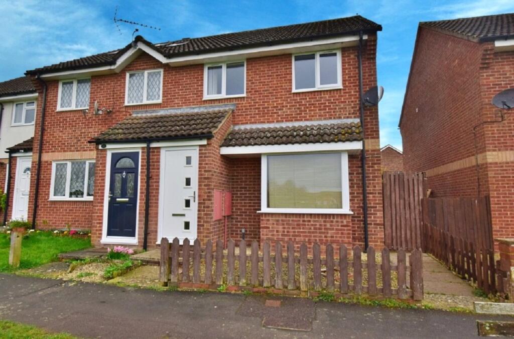 3 bed End of Terrace for rent in Basingstoke. From Winkworth - Basingstoke