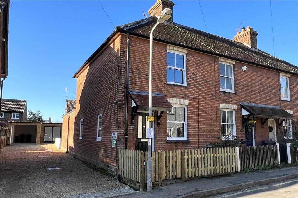 2 bed End of Terrace for rent in Beaconsfield. From Winkworth - Beaconsfield 2 bed End of Terrace for rent in Beaconsfield. From Winkworth - Beaconsfield