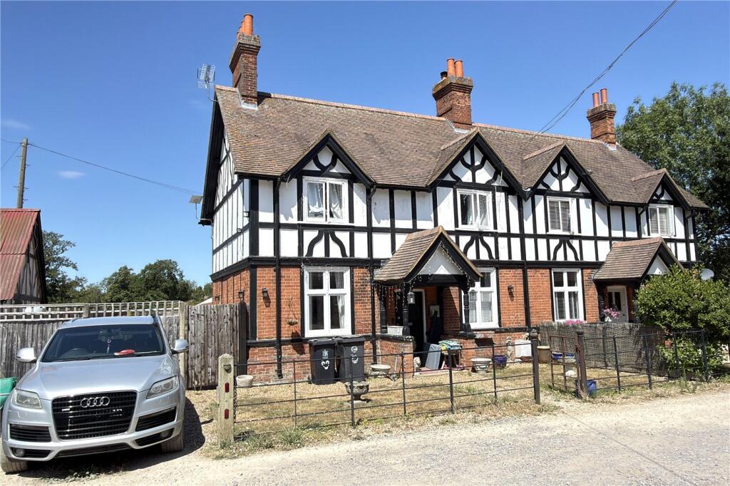 3 bed Semi Detached for rent in Beaconsfield. From Winkworth - Beaconsfield