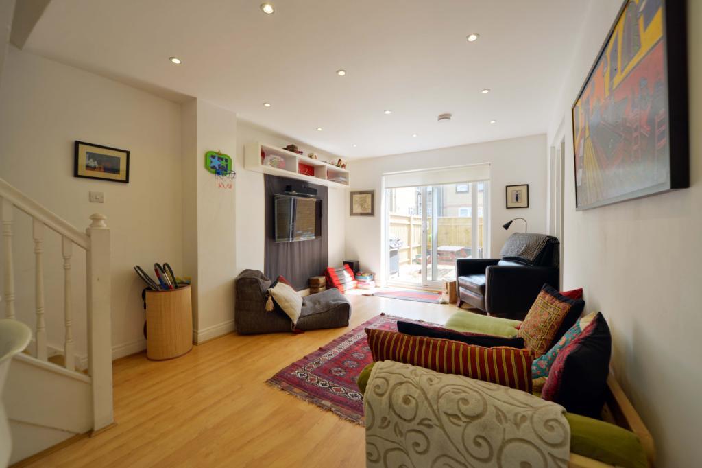 4 bed Mid Terraced House for rent in London. From Winkworth - Bow