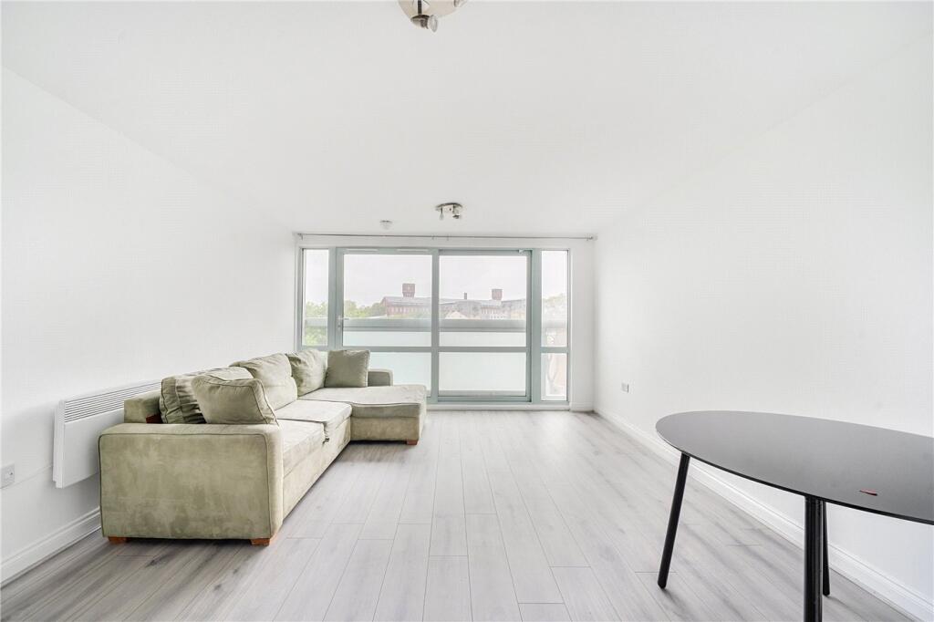 2 bed Apartment for rent in London. From Winkworth - Bow