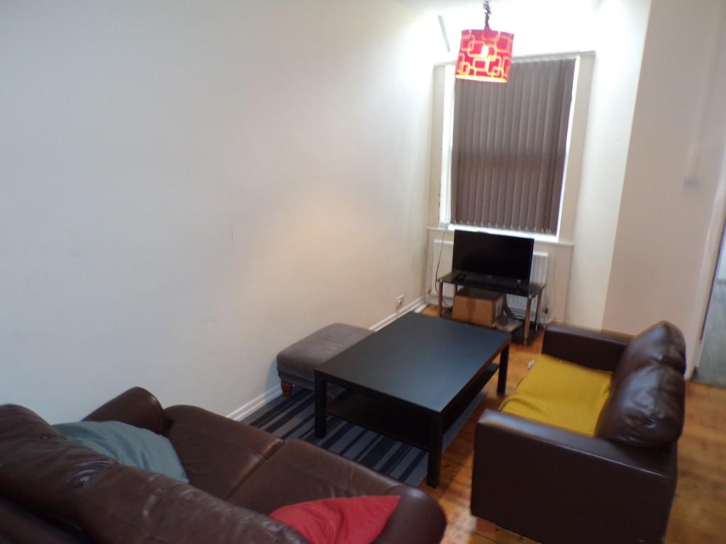 3 bed Mid Terraced House for rent in Stockport. From Manchester Easy Rent - Manchester 3 bed Mid Terraced House for rent in Stockport. From Manchester Easy Rent - Manchester