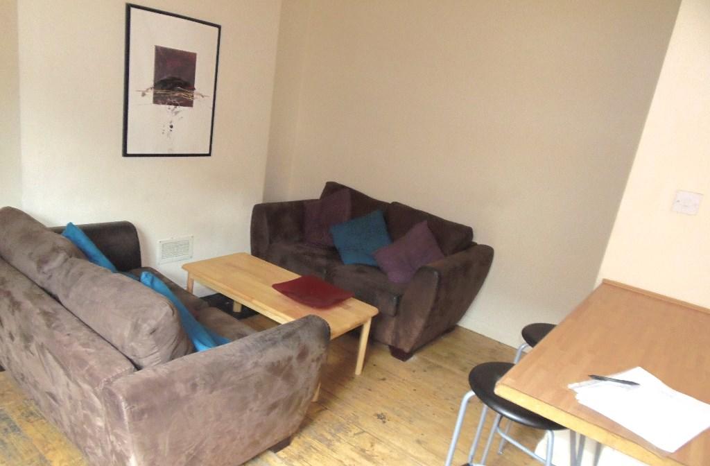 4 bed Mid Terraced House for rent in Manchester. From Manchester Easy Rent - Manchester 4 bed Mid Terraced House for rent in Manchester. From Manchester Easy Rent - Manchester