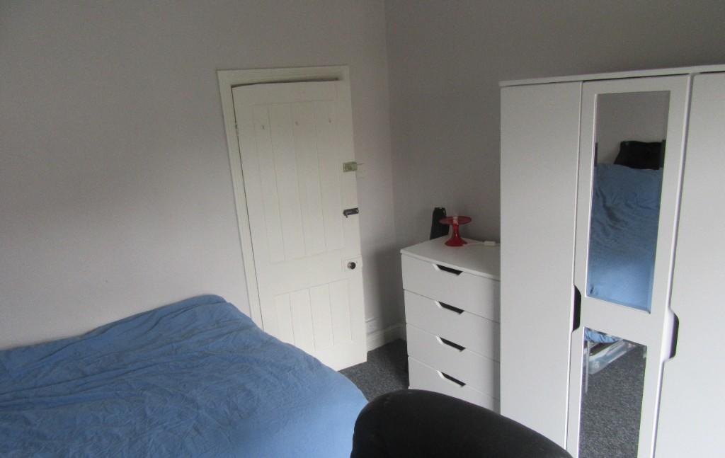 4 bed End of Terrace for rent in Gatley. From Manchester Easy Rent - Manchester