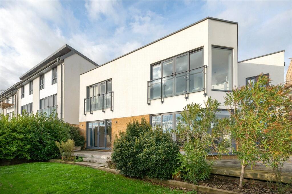 4 bed Detached for rent in Hythe. From Winkworth - Canterbury 4 bed Detached for rent in Hythe. From Winkworth - Canterbury