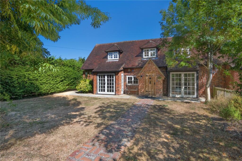 5 bed Detached for rent in Radfall. From Winkworth - Canterbury