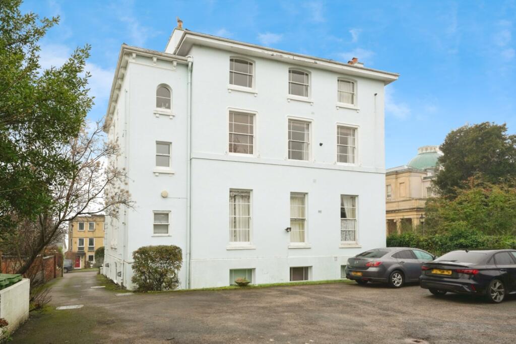 2 bed Apartment for rent in Prestbury. From Winkworth - Cheltenham 2 bed Apartment for rent in Prestbury. From Winkworth - Cheltenham