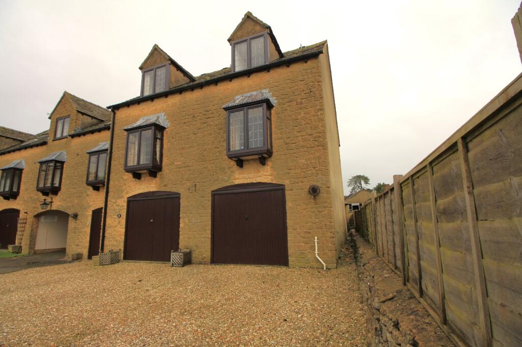 3 bed End of Terrace for rent in Stow-on-the-Wold. From Winkworth - Cheltenham