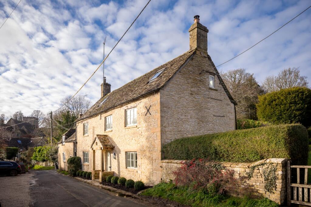 4 bed Detached for rent in Chedworth. From Winkworth - Cheltenham 4 bed Detached for rent in Chedworth. From Winkworth - Cheltenham