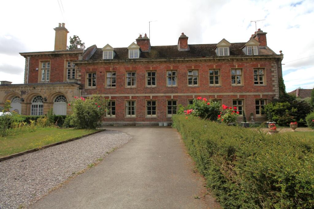 5 bed Detached for rent in Swindon. From Winkworth - Cheltenham 5 bed Detached for rent in Swindon. From Winkworth - Cheltenham