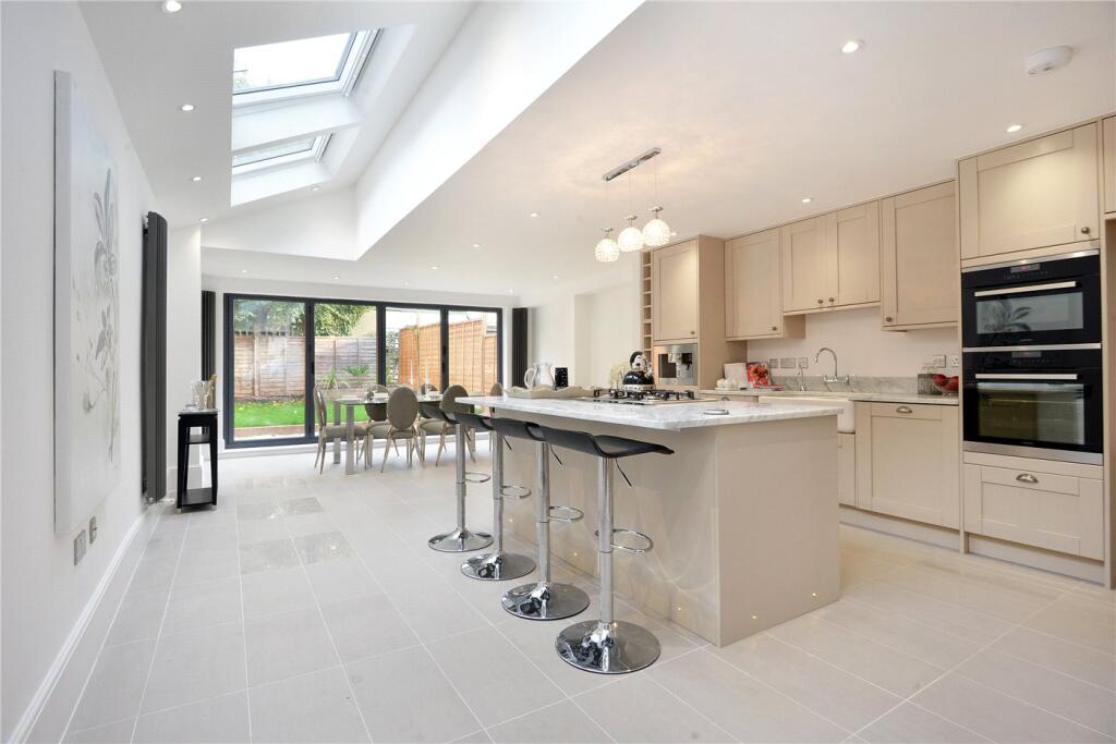 5 bed Mid Terraced House for rent in London. From Winkworth - Dulwich 5 bed Mid Terraced House for rent in London. From Winkworth - Dulwich