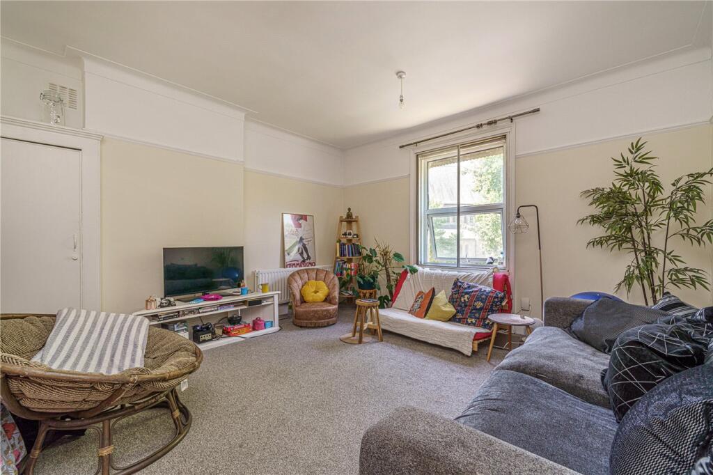 3 bed Apartment for rent in Penge. From Winkworth - Dulwich 3 bed Apartment for rent in Penge. From Winkworth - Dulwich